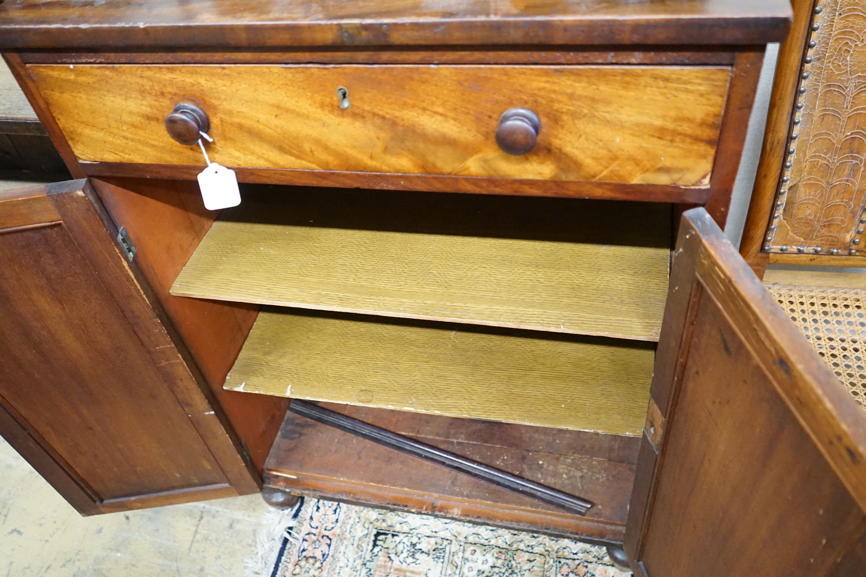 A small Regency mahogany chiffonier, W.72.5cm D.41cm H.134.5cm